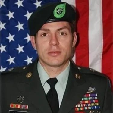 Michael Lindsay Headshot